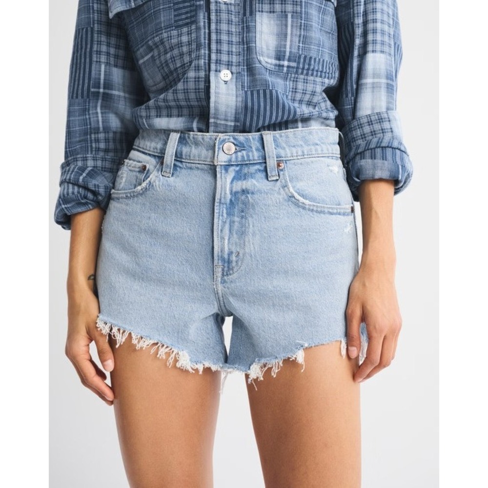 Abercrombie & Fitch High Rise 90s Relaxed Cutoff Shorts Light Wash Denim 27/4